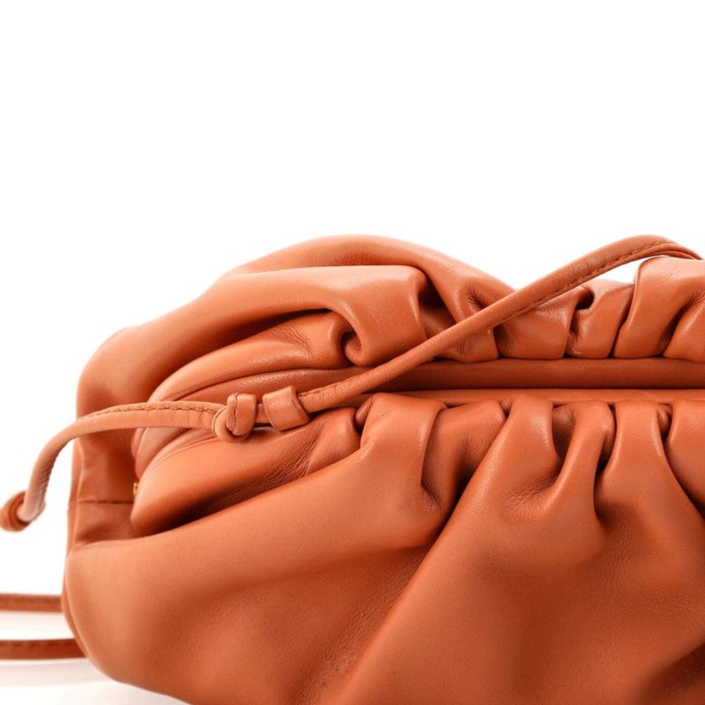 Bottega Veneta The Pouch Leather Mini Neutral - Picture 7 of 8